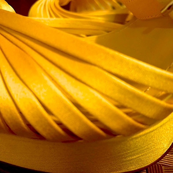 NEW H&M YELLOW SATIN PLATFORM BUCKLE SANDALS - Picture 13 of 15